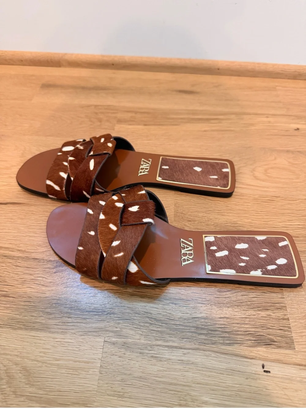 Zara Faux Fur Cross Leather Sandals 7.5 - Picture 3 of 5